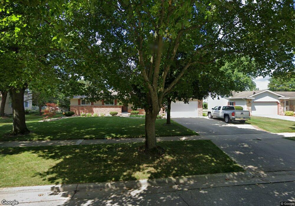 548 Franconian Dr E, Frankenmuth, MI 48734 - photo 1