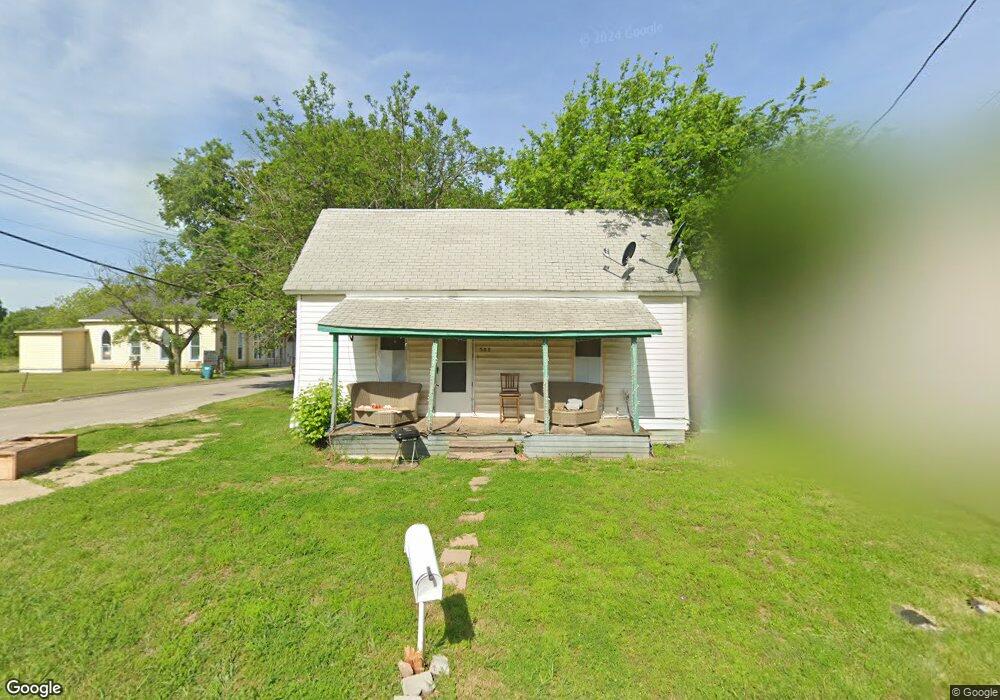 505 N Weaver St, Gainesville, TX 76240 - photo 1