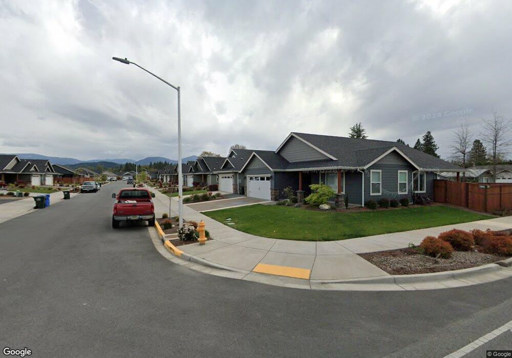 1516 Raydean Dr, Grants Pass, OR 97527 - photo 1