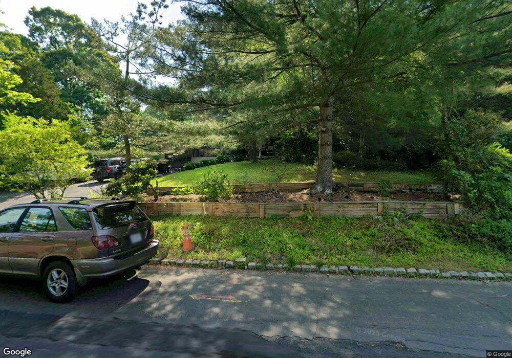 4 Mohawk Ln, Pomona, NY 10970 - photo 1