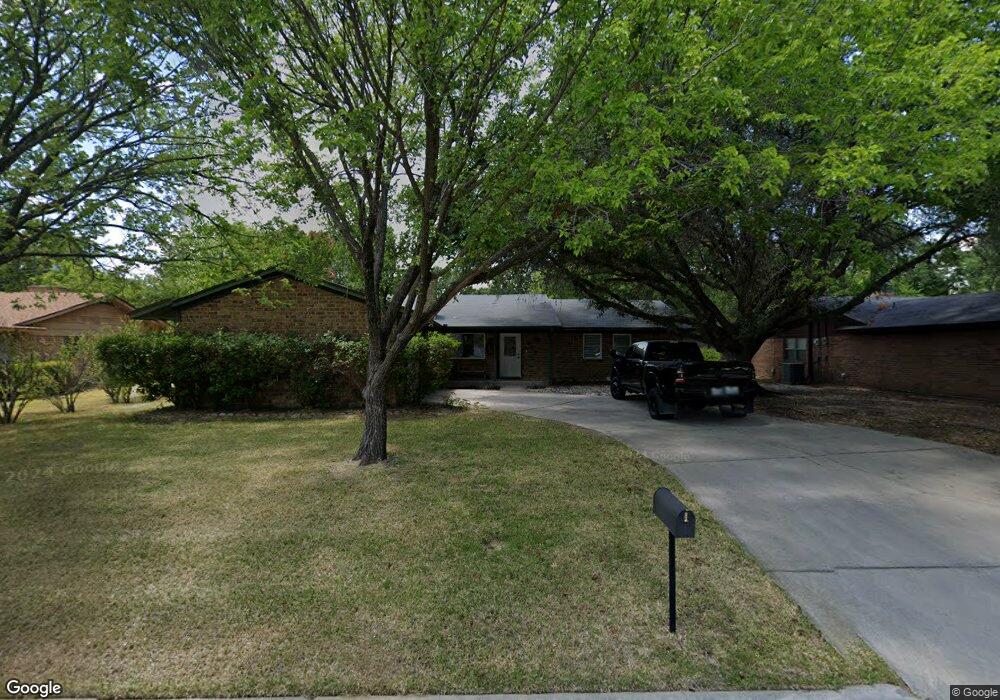 407 Ashland Dr, Gainesville, TX 76240 - photo 1