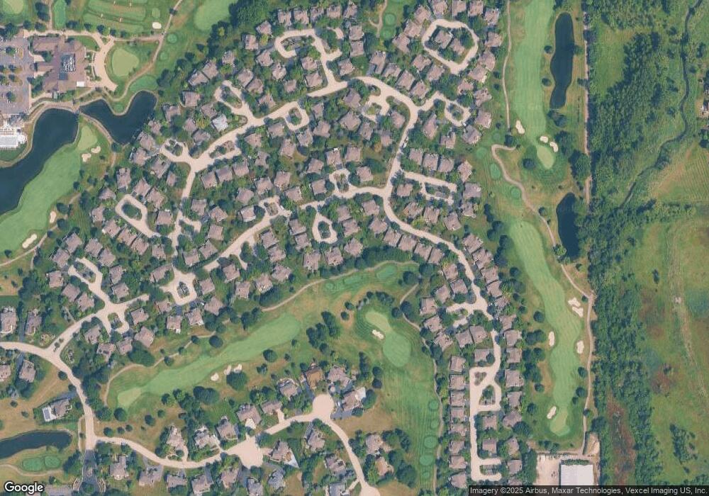 10 Greenbrier Ct, Lake In the Hills, IL 60156 - photo 1