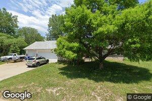 102 Sharon Dr, Crescent, IA 51526