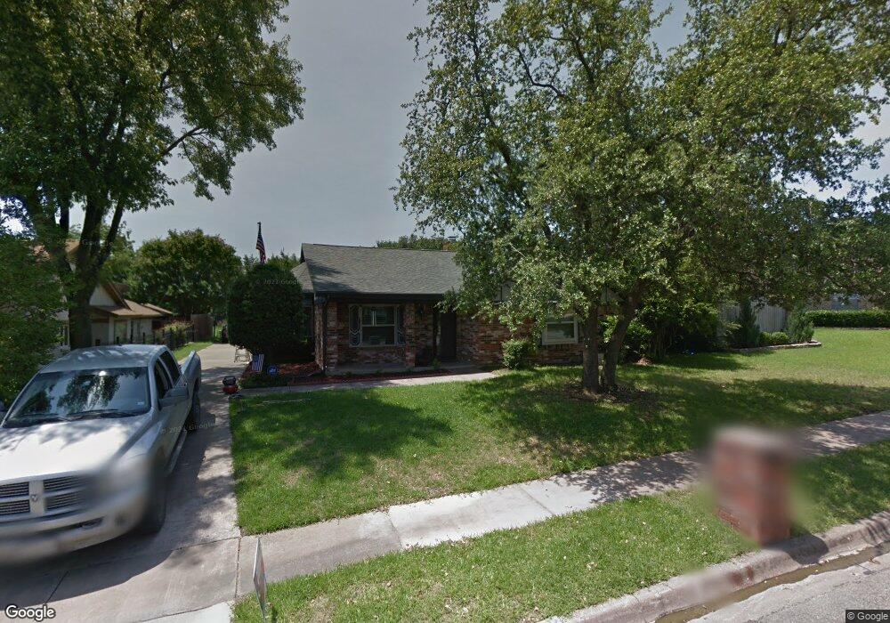 504 Eagle Dr, Bedford, TX 76021 - photo 1