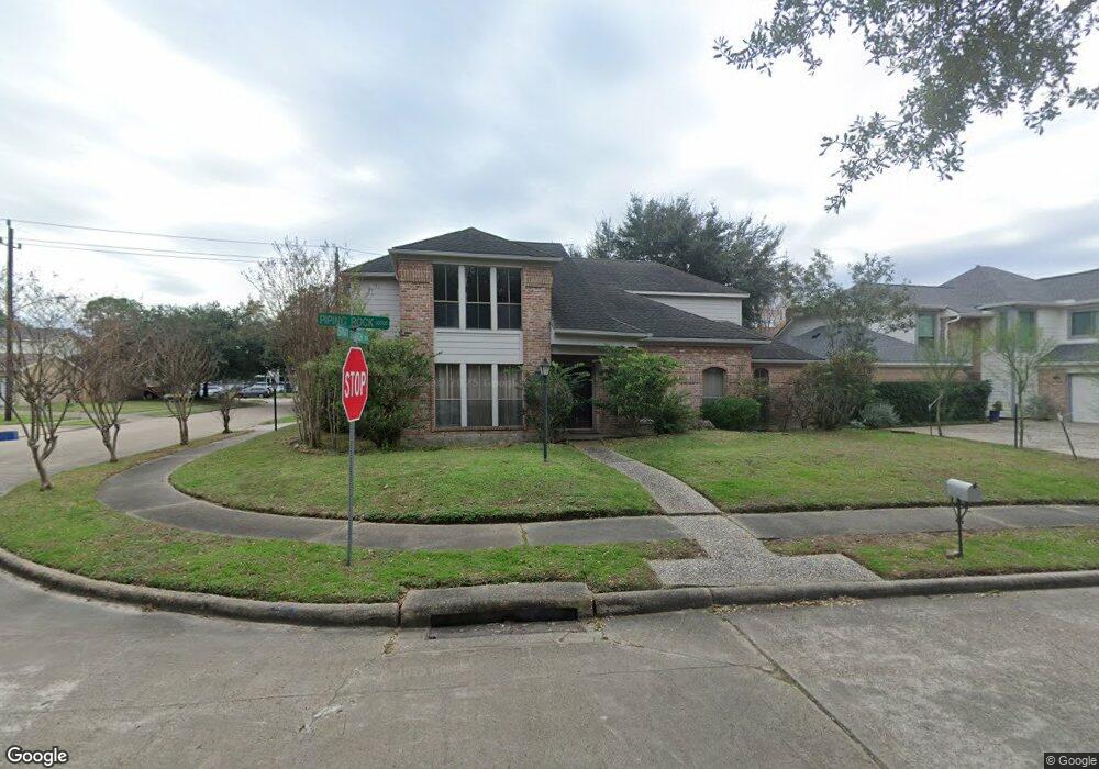 10303 Piping Rock Ln, Houston, TX 77042 - photo 1