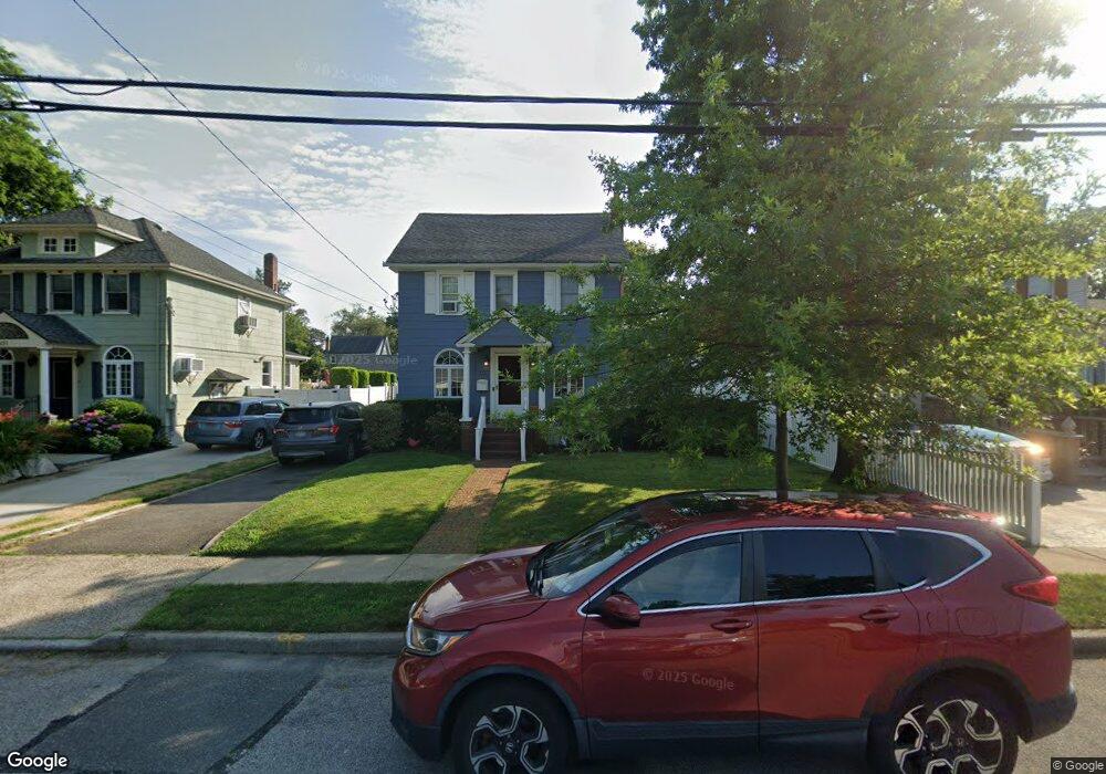 657 Lakeside Dr, Baldwin, NY 11510 - photo 1