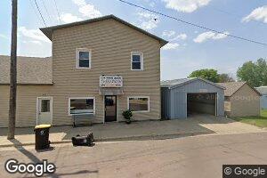 407 1st St, Welcome, MN 56181