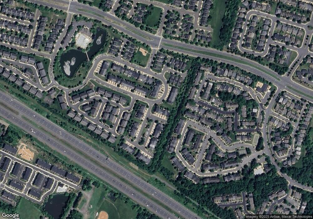 6901 Stanwick Square, Gainesville, VA 20155 - photo 1