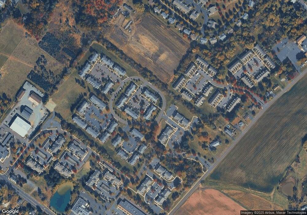 8 Red Tail Ct, Royersford, PA 19468 - photo 1