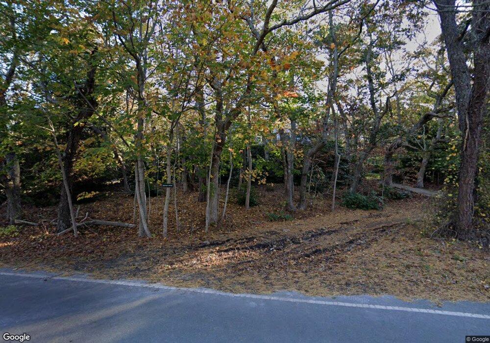 829 Franklin St, Vineyard Haven, MA 02568 - photo 1