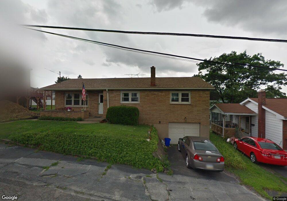 727 Seybert St unit 25, Hazleton, PA 18201 - photo 1