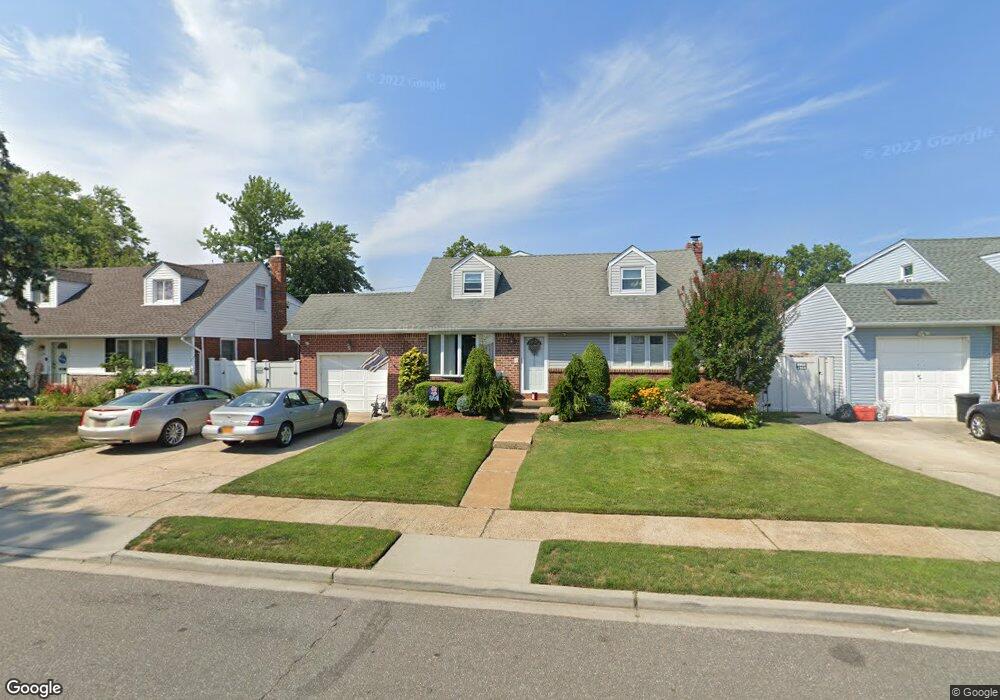 1100 Lorraine Dr, Franklin Square, NY 11010 - photo 1