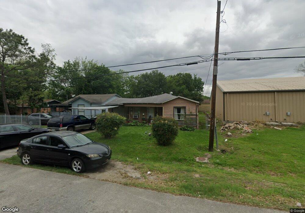 822 Dillard St, Houston, TX 77091 - photo 1