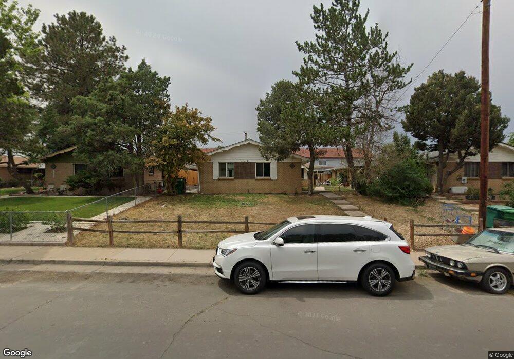 1231 Akron St, Aurora, CO 80010 - photo 1