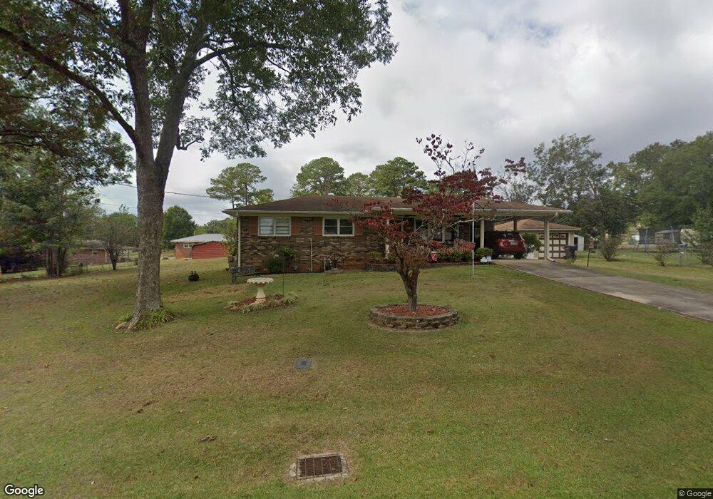 706 Pinecrest Ave, Weaver, AL 36277 - photo 1