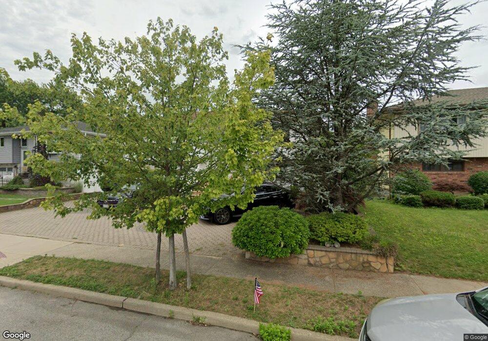 2509 Park Ct, Bellmore, NY 11710 - photo 1