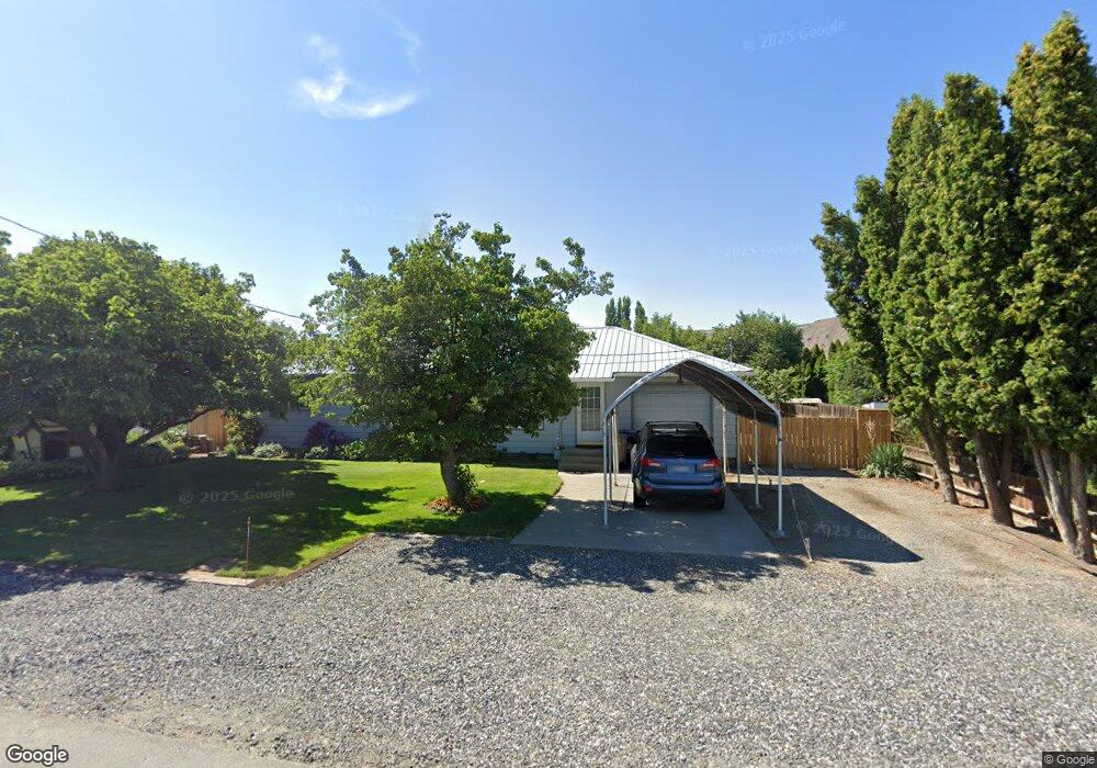 1106 1st St SE, East Wenatchee, WA 98802 - photo 1