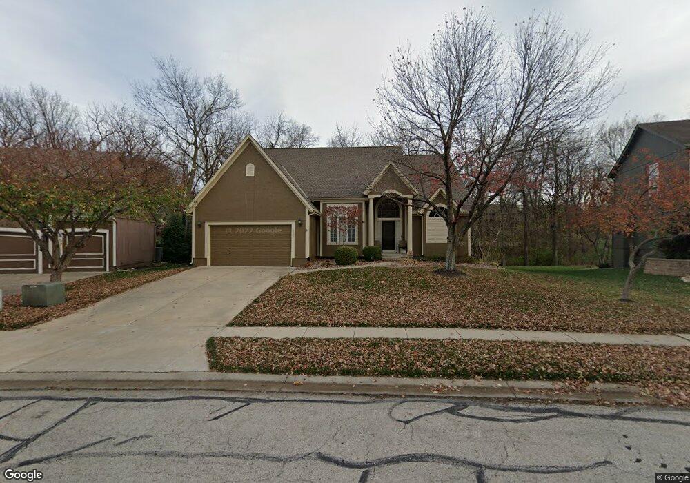 4547 Grove St, Shawnee, KS 66226 - photo 1