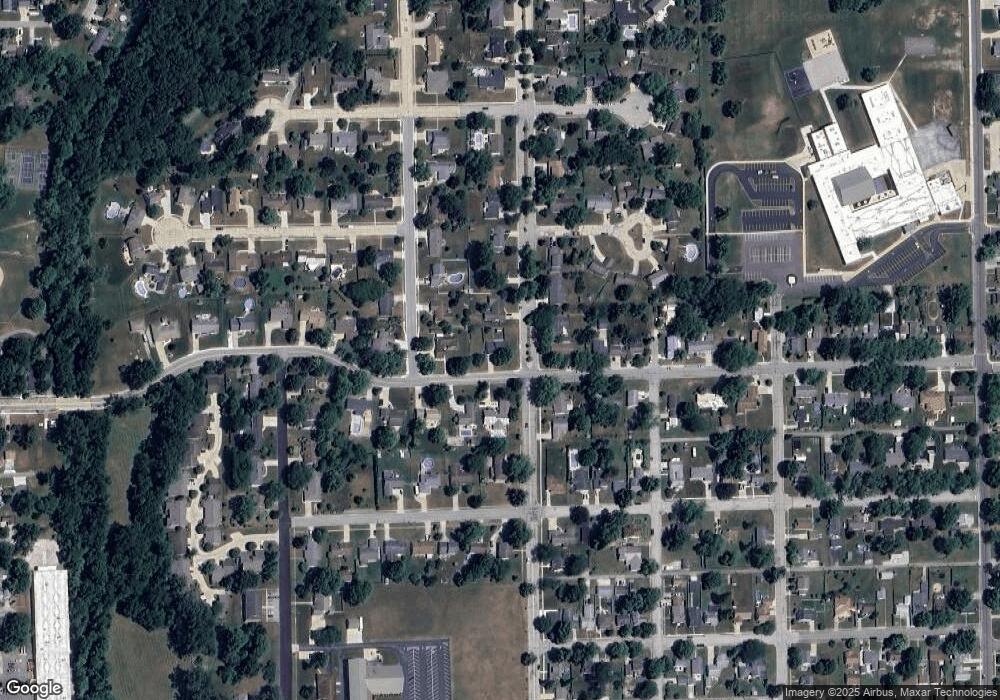 516 E 1st St, Auburn, IN 46706 - photo 1