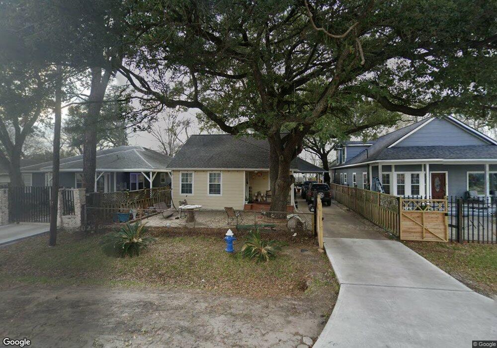 6813 Roswell St, Houston, TX 77022 - photo 1