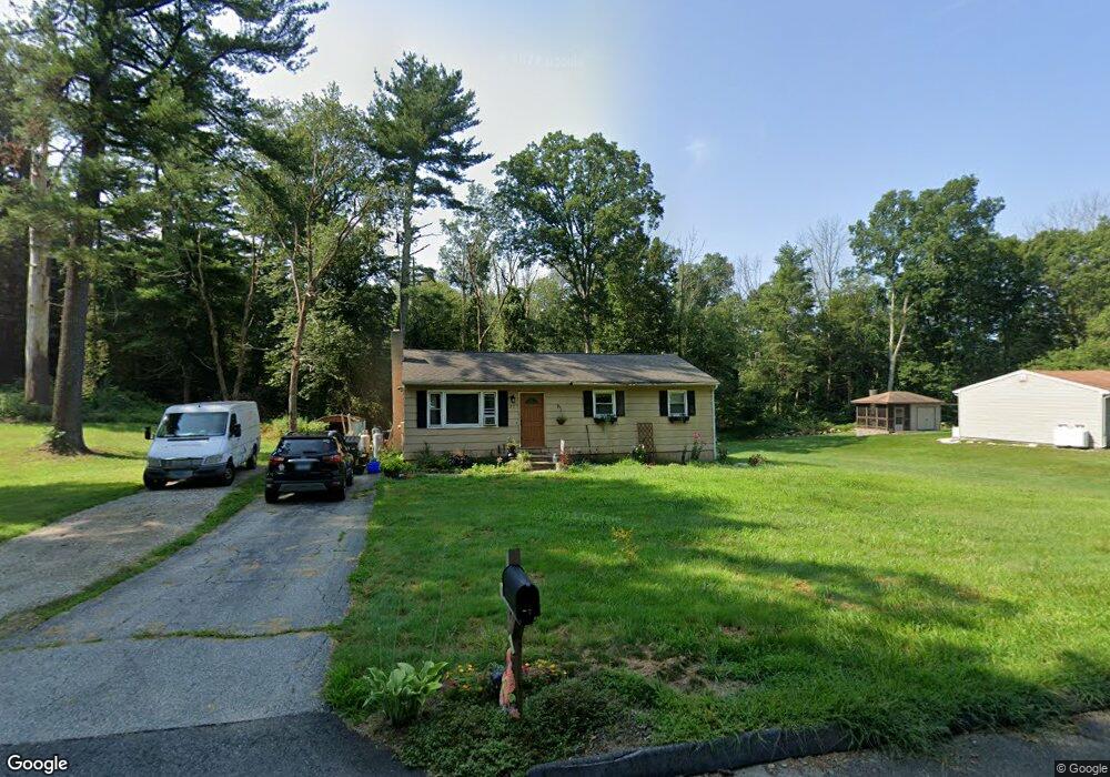 23 Shawnee Dr, Danielson, CT 06239 - photo 1