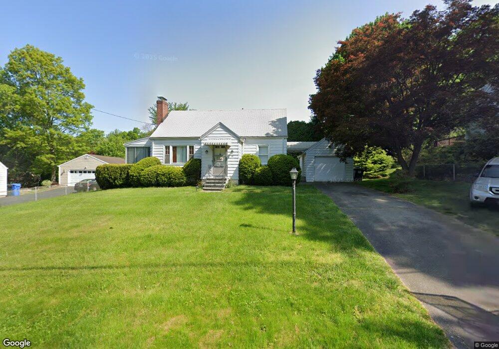 19 Beverly Rd, Trumbull, CT 06611 - photo 1