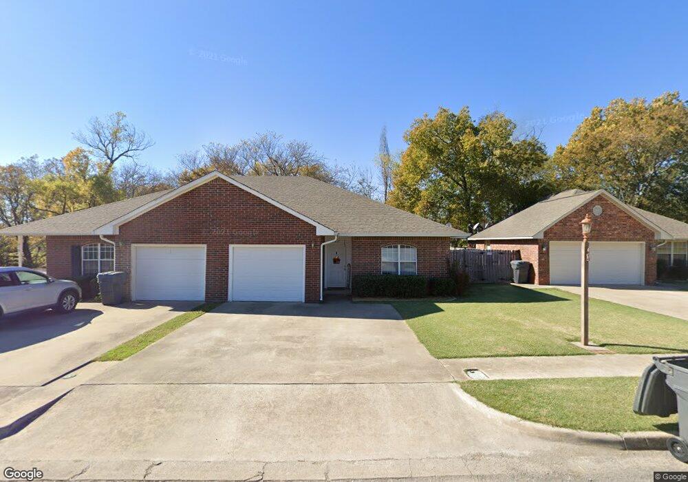 817 Creekside St E, Ardmore, OK 73401 - photo 1