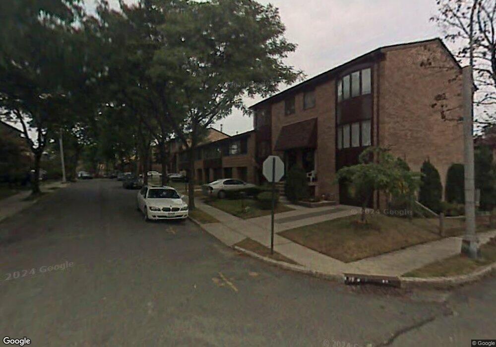 54 Grasmere Dr, Staten Island, NY 10305 - photo 1