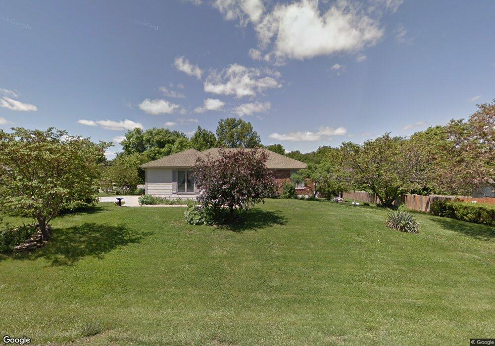 5690 Meadow View Dr, Shawnee, KS 66226 - photo 1