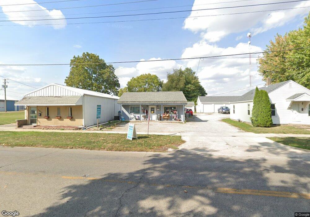 2812 Marshall Ave, Mattoon, IL 61938 - photo 1