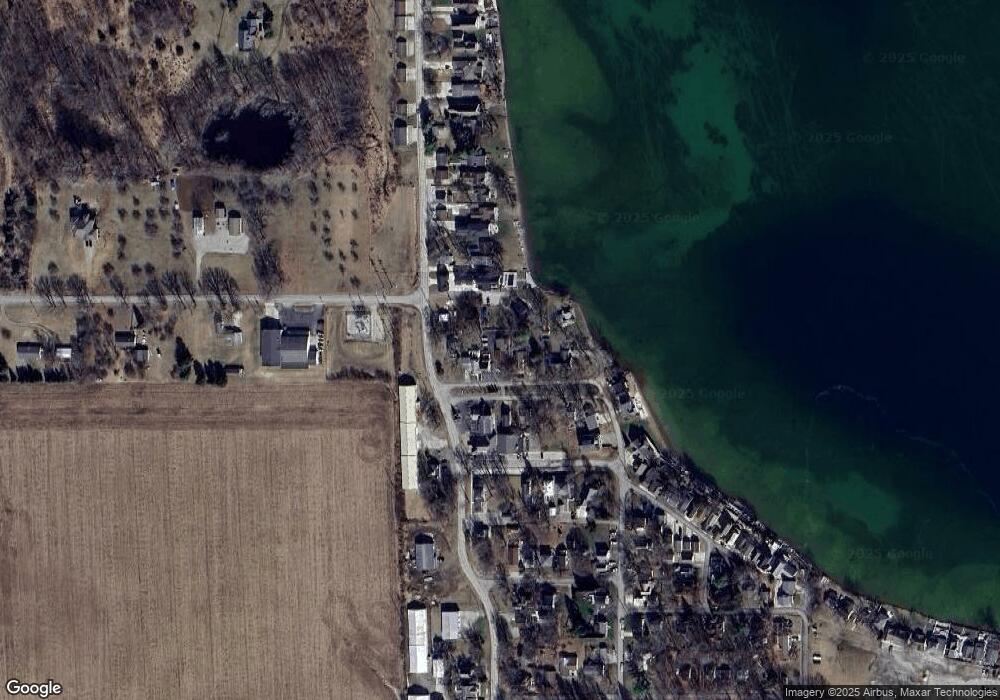 136 N Lakeview Blvd, Manitou Beach, MI 49253 - photo 1