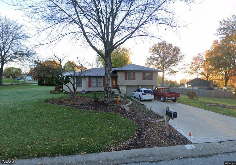 121 Ethel Ln, Lansing, KS 66043 - photo 1