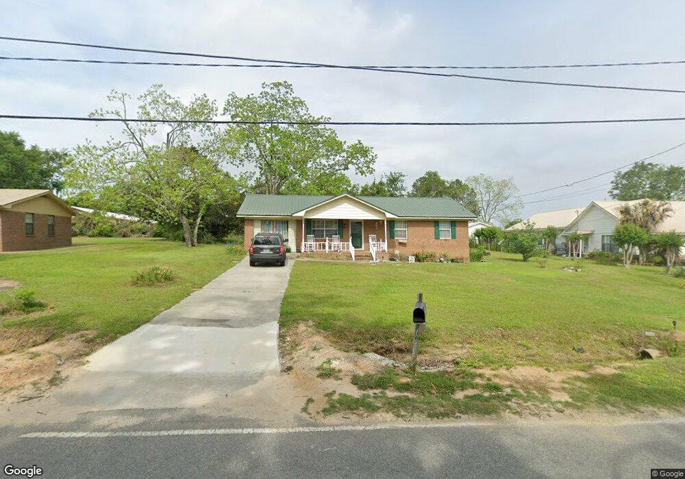 402 Ocmulgee St W, Broxton, GA 31519 - photo 1