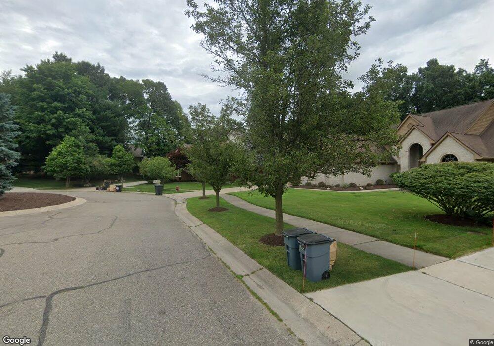 7201 W South Oak Crt, West Bloomfield, MI 48323 - photo 1