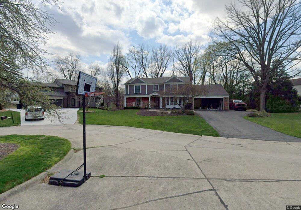 5049 Mohr Valley Ln, Bloomfield Hills, MI 48304 - photo 1