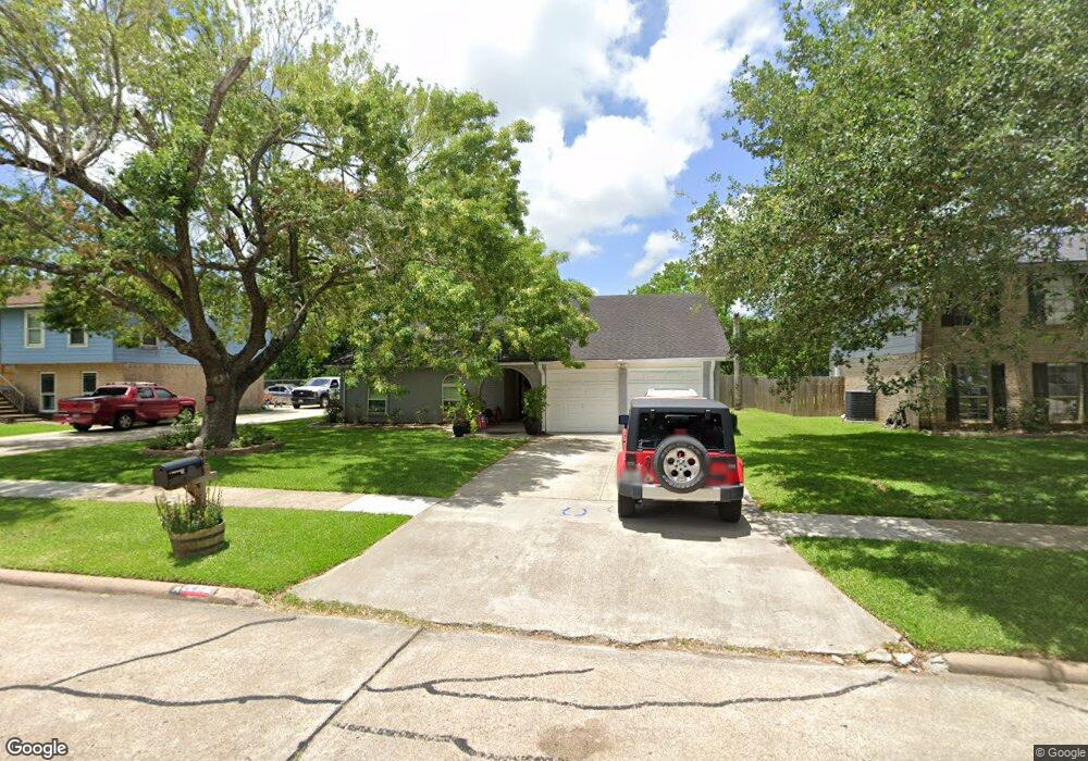 448 E Castle Harbour Dr, Friendswood, TX 77546 - photo 1