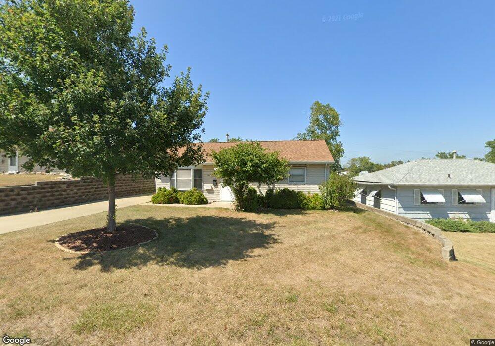 1700 12th Ave SW, Cedar Rapids, IA 52404 - photo 1