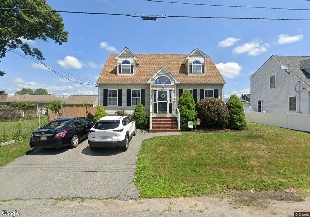 123 Osborne St, New Bedford, MA 02740 - photo 1