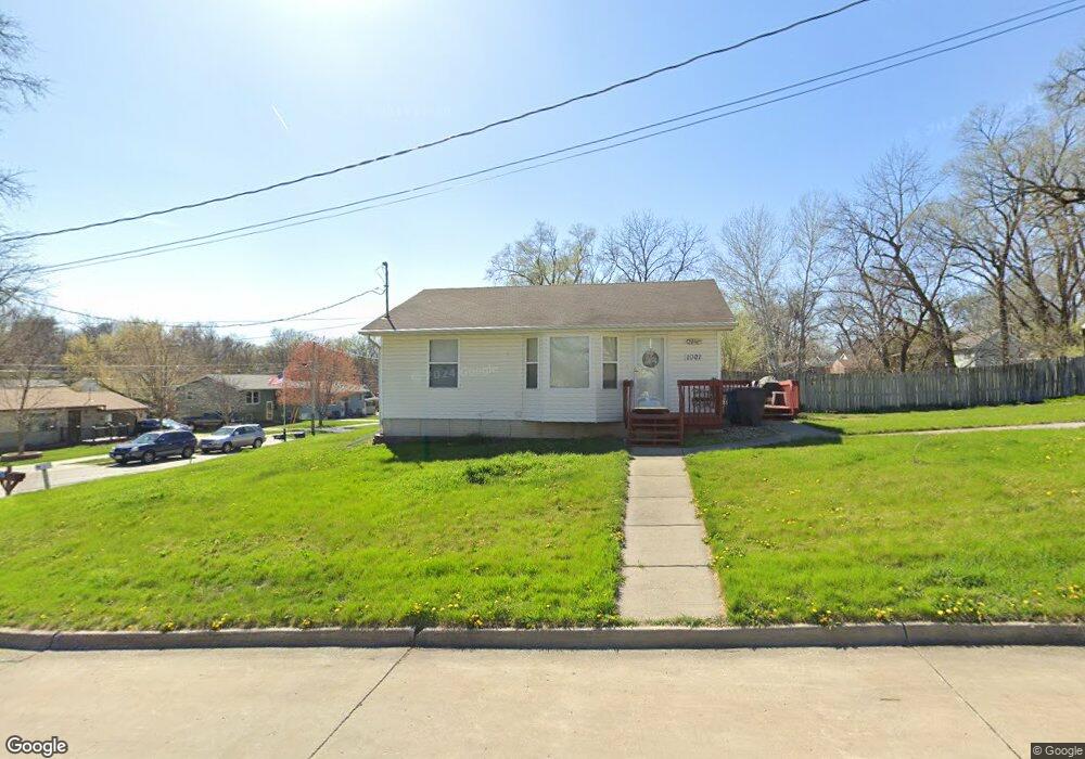 1001 Hackley Ave, Des Moines, IA 50315 - photo 1