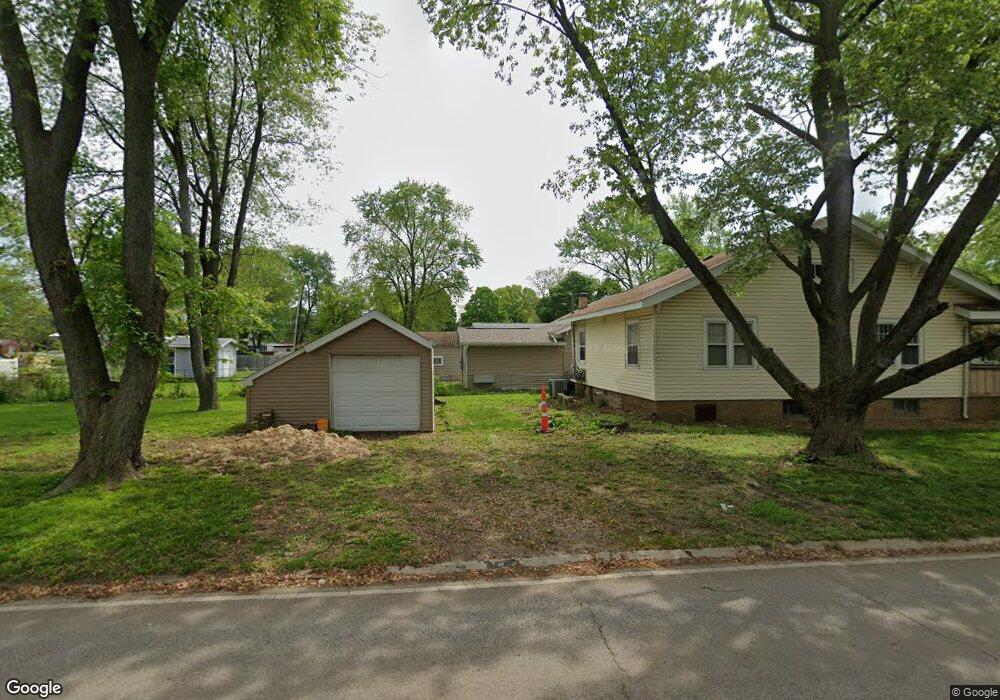 3232 Shelby Ave, Mattoon, IL 61938 - photo 1