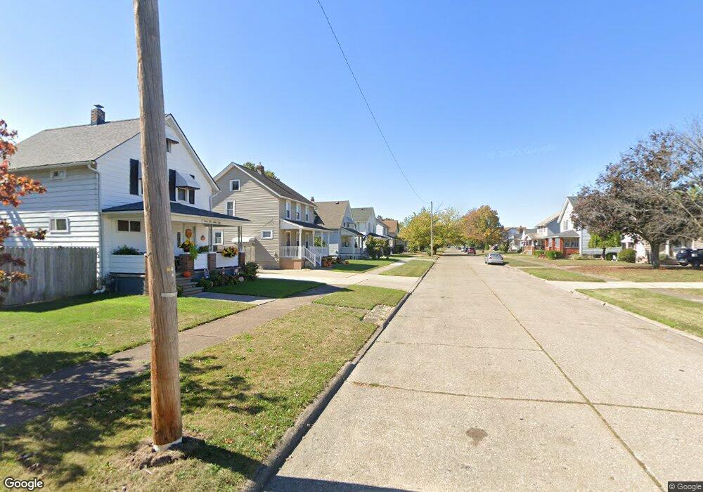 2524 E 32nd St, Lorain, OH 44055 - photo 1