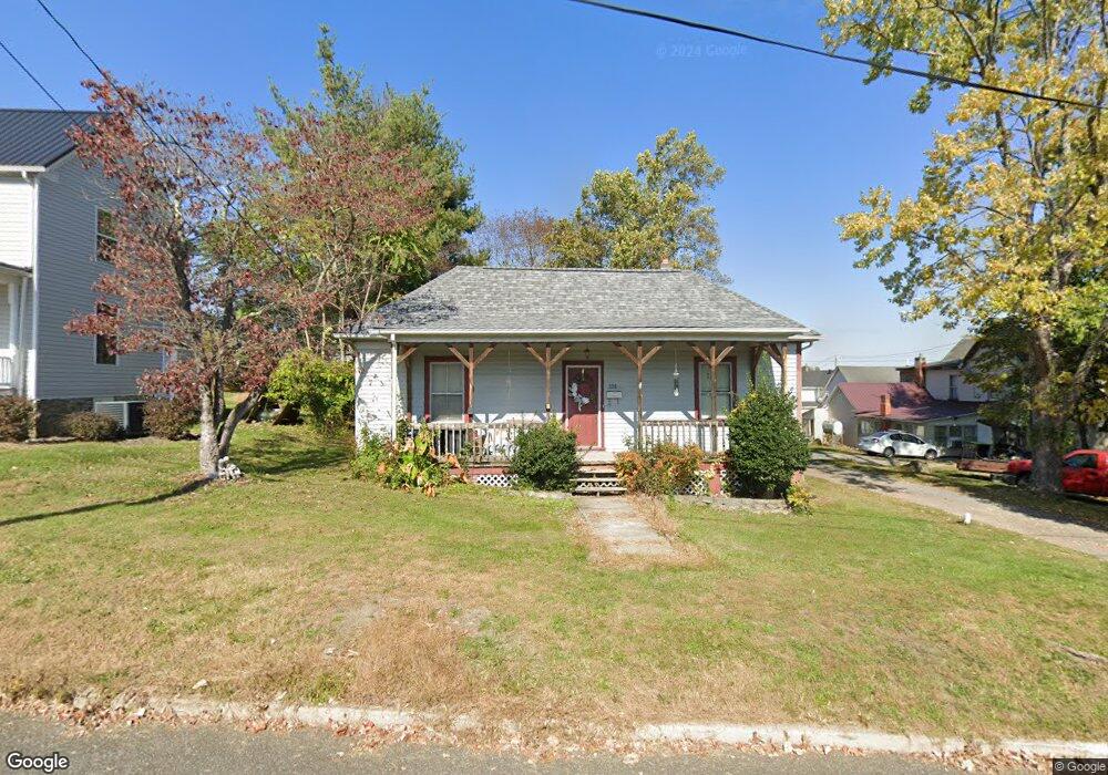 328 2nd St SW, Pulaski, VA 24301 - photo 1