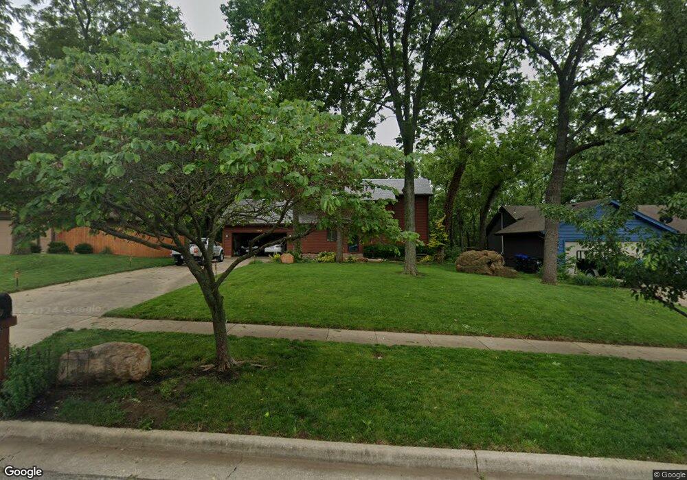 3847 SW Wood Valley Dr, Topeka, KS 66610 - photo 1