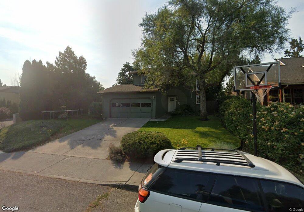 1941 NE Yellowstone Ln, Bend, OR 97701 - photo 1