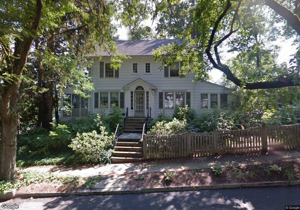 144 Gloucester St, Arlington, MA 02476 - photo 1