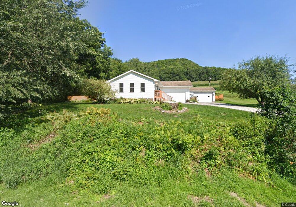 941 Town Hall Rd, La Crescent, MN 55947 - photo 1