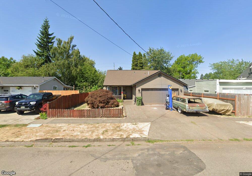 611 S Willamette St, Newberg, OR 97132 - photo 1