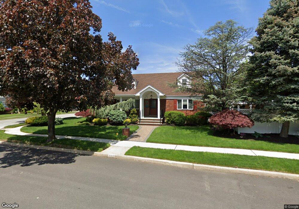 766 Rutgers Rd, Franklin Square, NY 11010 - photo 1