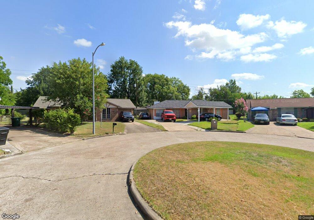 8618 Aspen View Ct, Houston, TX 77088 - photo 1