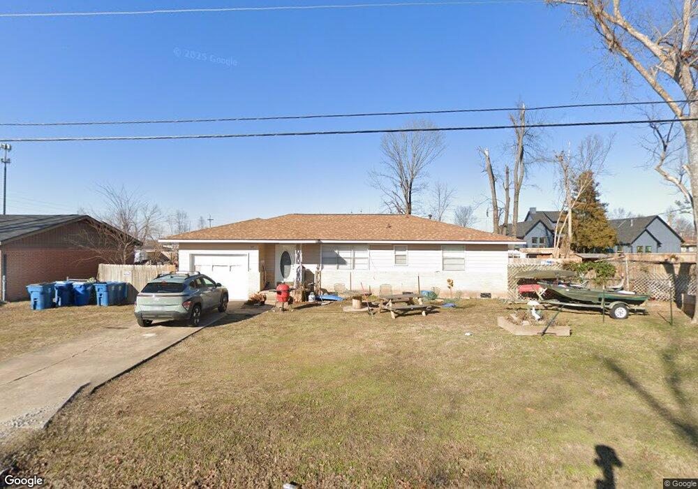 812 Carson Dr, Bentonville, AR 72712 - photo 1